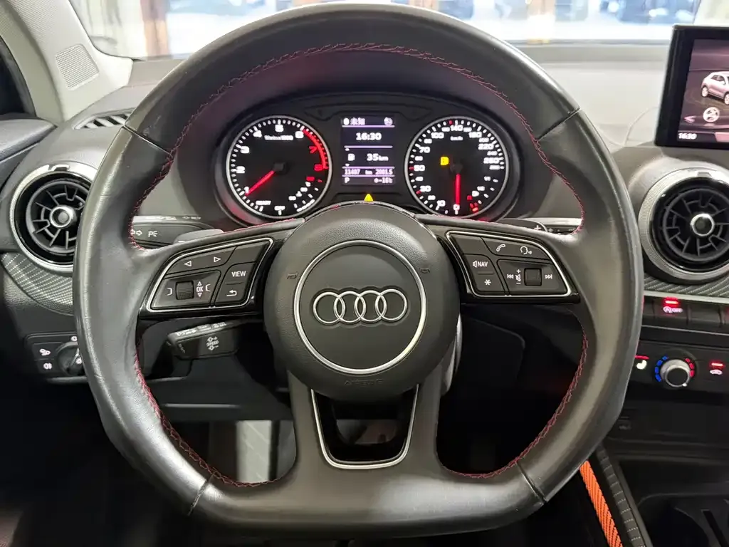 Audi Q2L 2022 из CN, фото 9