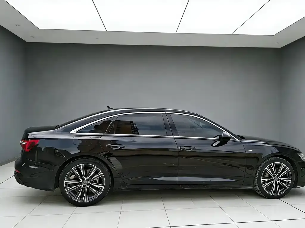Audi A6L 2021 из CN, фото 8