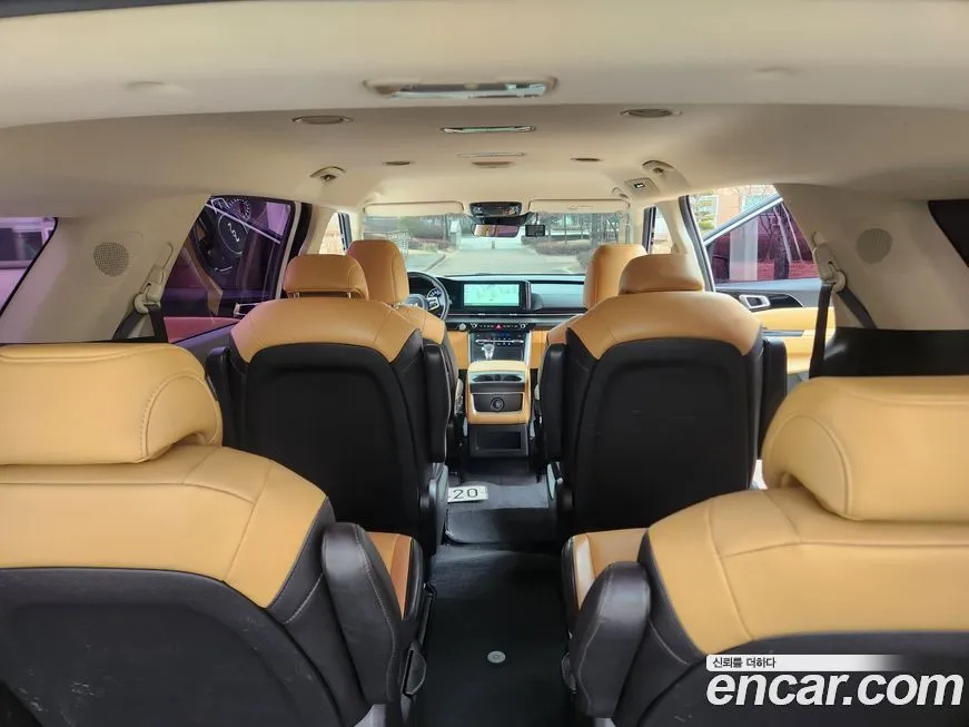 Kia Carnival — фото 4