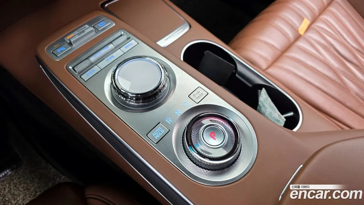 Genesis GV70 — фото 2