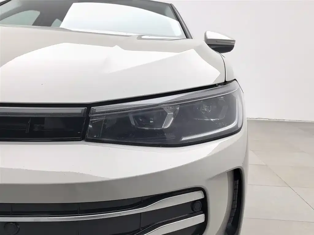 Volkswagen Passat — фото 7