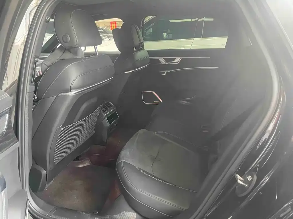 Audi A6L 2024 из CN, фото 9