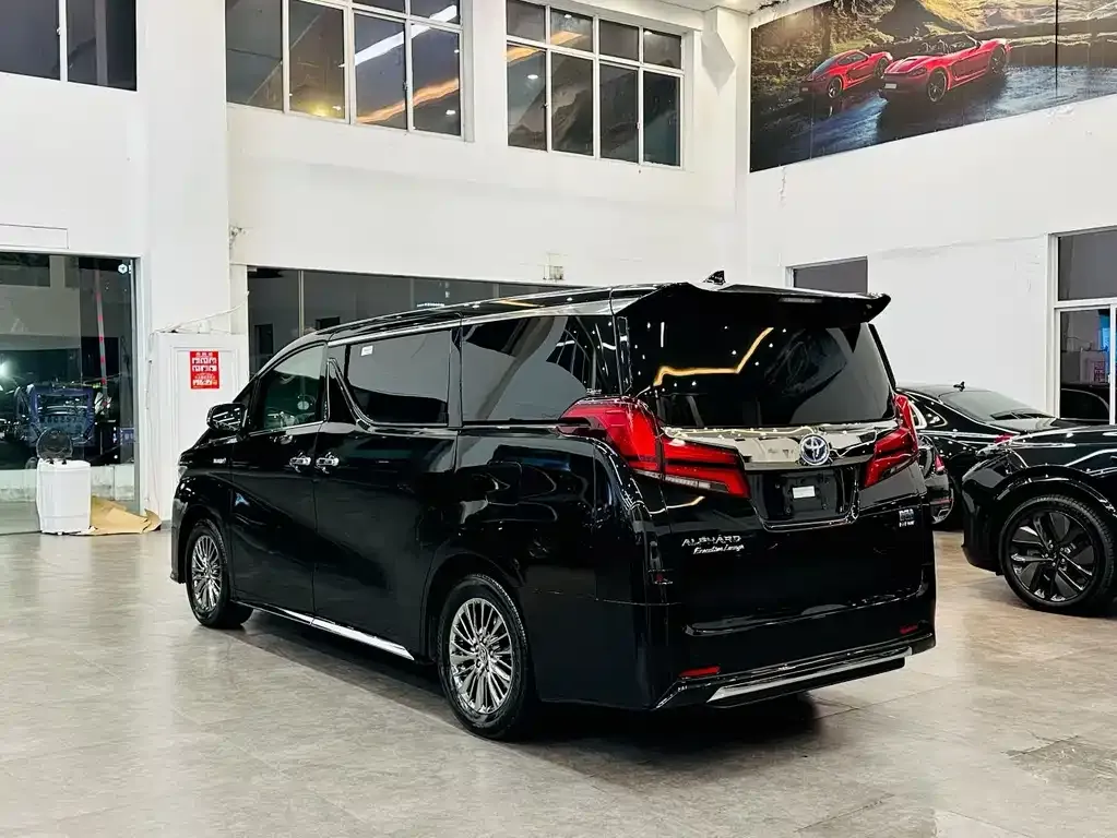 Toyota Alphard 2023 из CN, фото 5