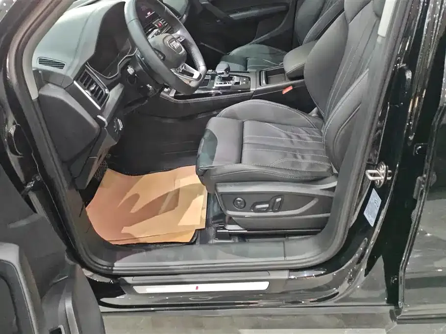 Audi Q5L Sportback 2023 из CN, фото 3