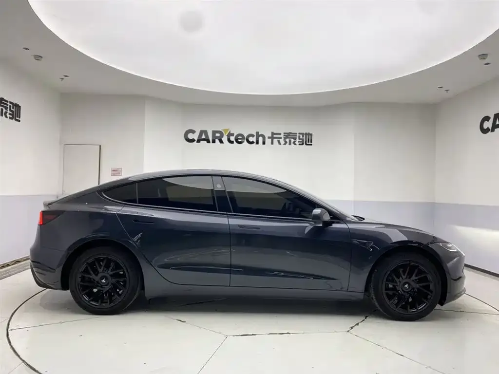 Tesla Model 3 2025 из CN, фото 2