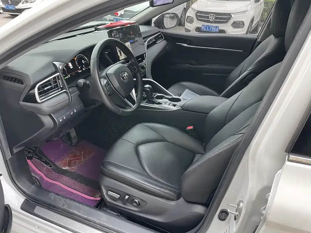 Toyota Camry 2022 из CN, фото 2