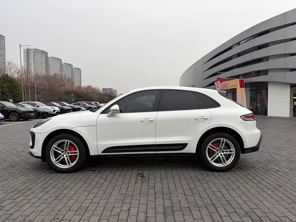 Porsche Macan — фото 7