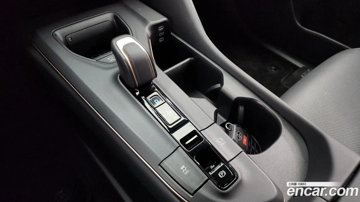 Toyota Crown 2023 из KR, фото 2