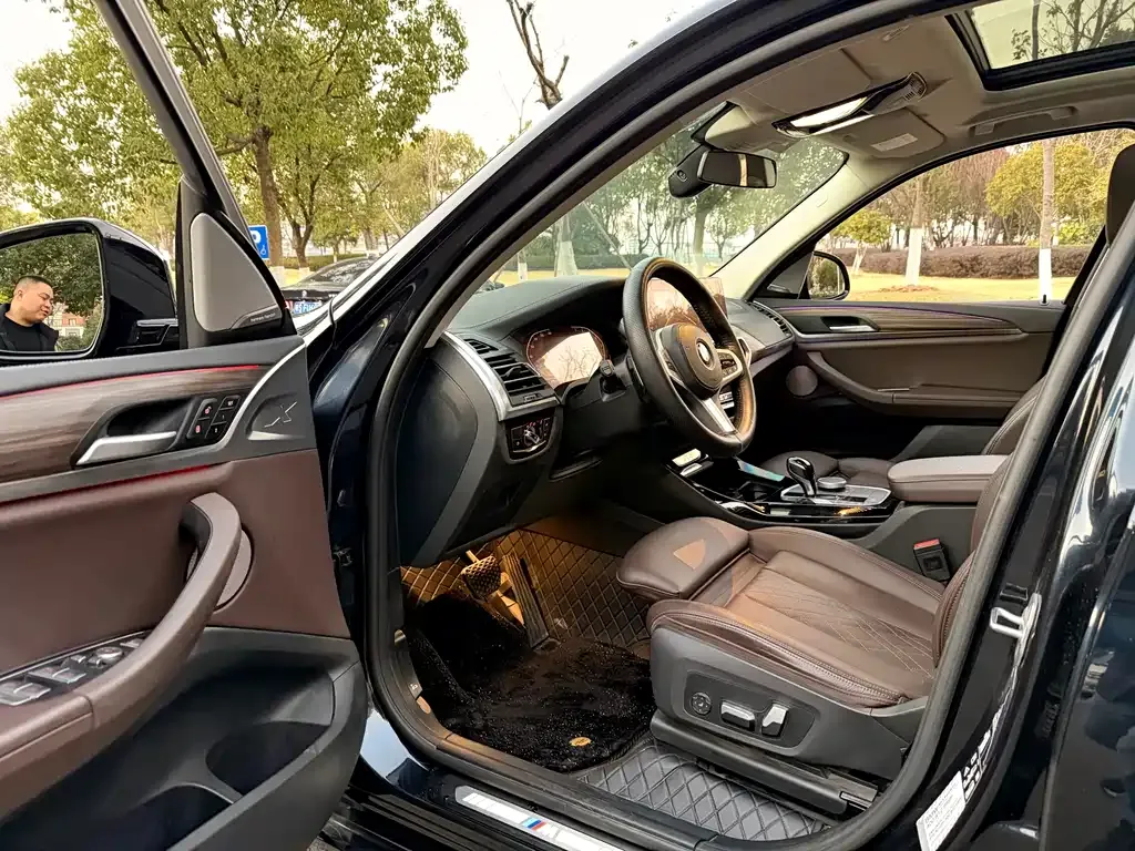 BMW X3 — фото 9