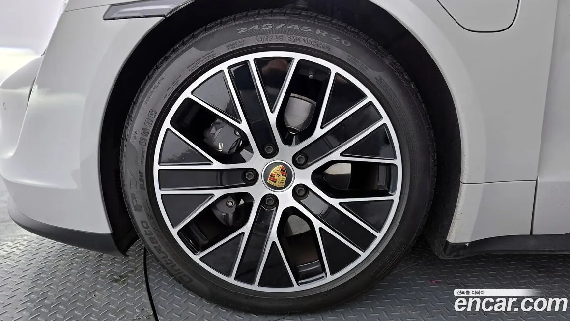Porsche Taycan 2022 из KR, фото 2