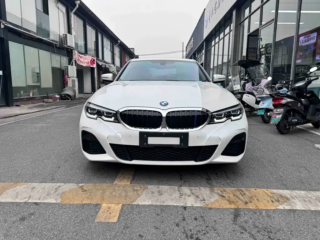 BMW 3 Series 2022 из CN, фото 10
