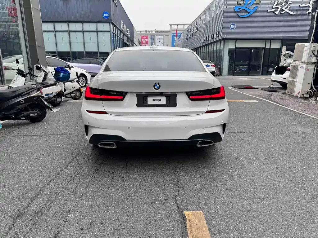 BMW 3 Series 2022 из CN, фото 9