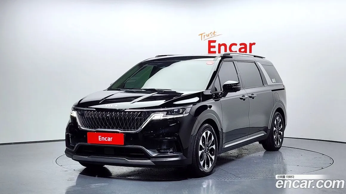Kia Carnival — фото 1