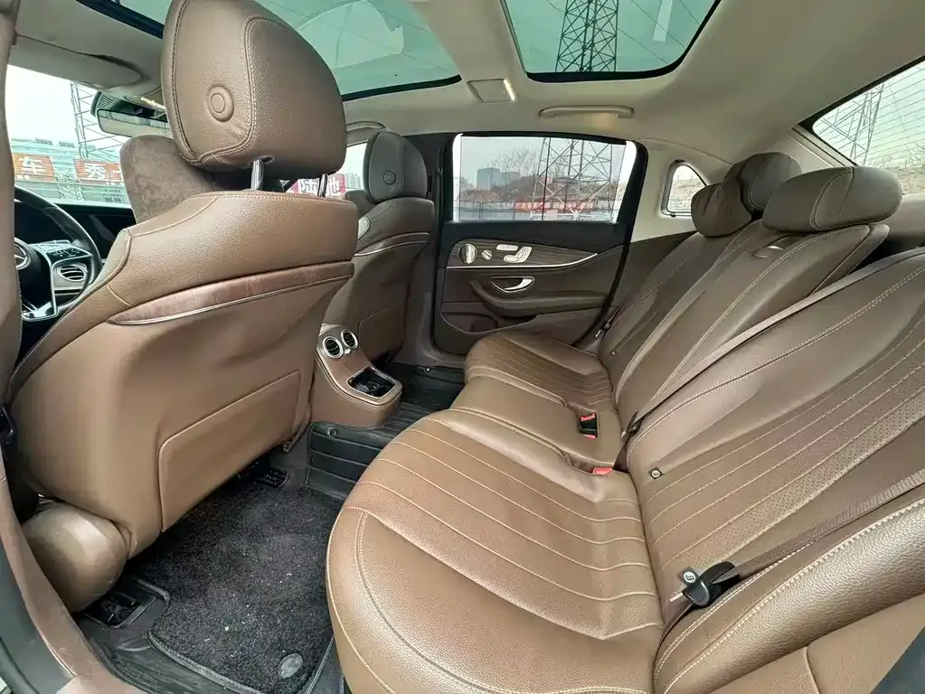 Mercedes-Benz E-Class 2023 из CN, фото 7