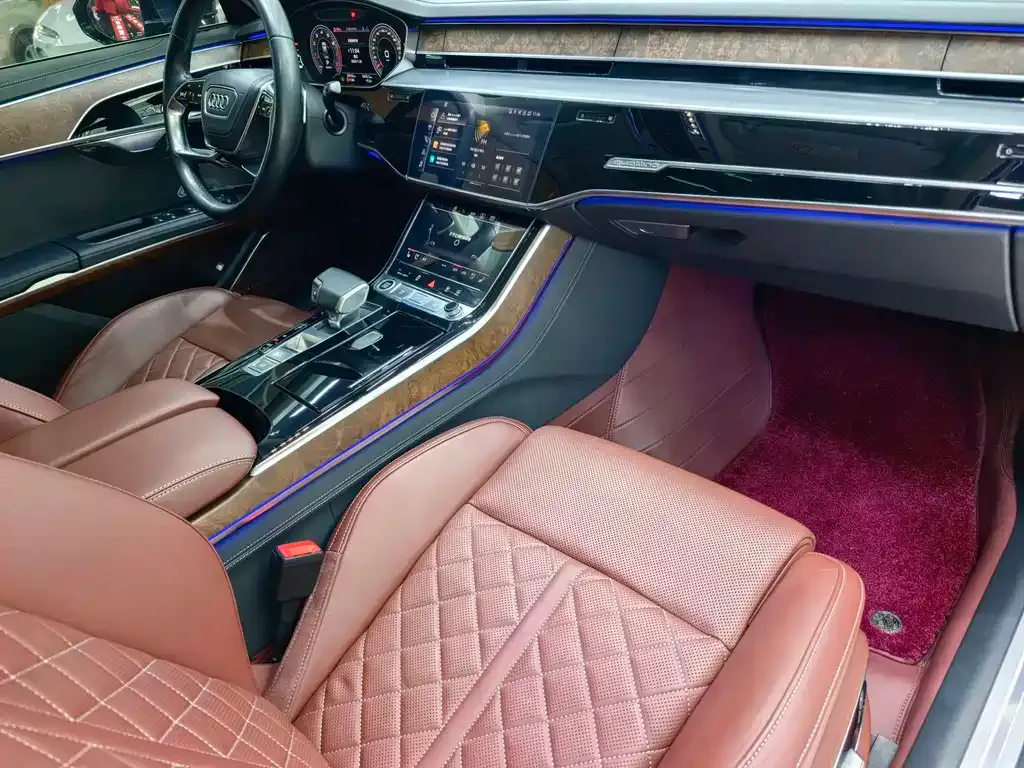 Audi A8 2022 из CN, фото 4