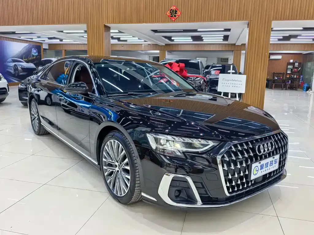Audi A8 2022 из CN, фото 2