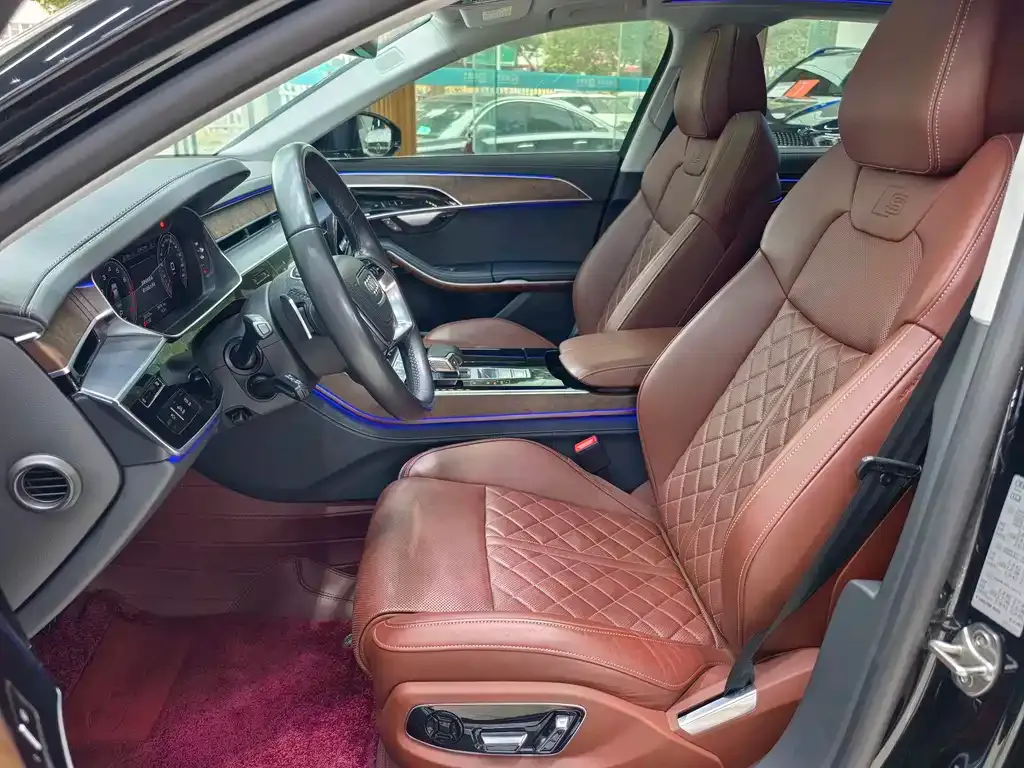 Audi A8 2022 из CN, фото 7