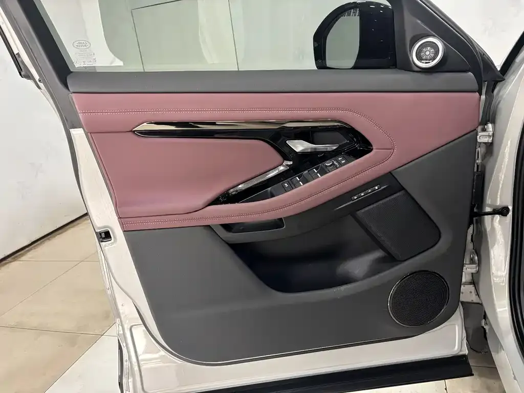 Land Rover Evoque 2025 из CN, фото 6