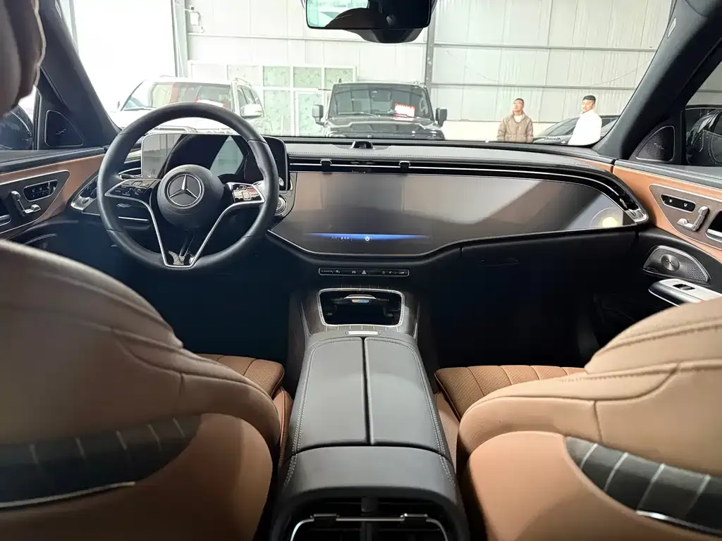 Mercedes-Benz E-Class 2025 из CN, фото 2