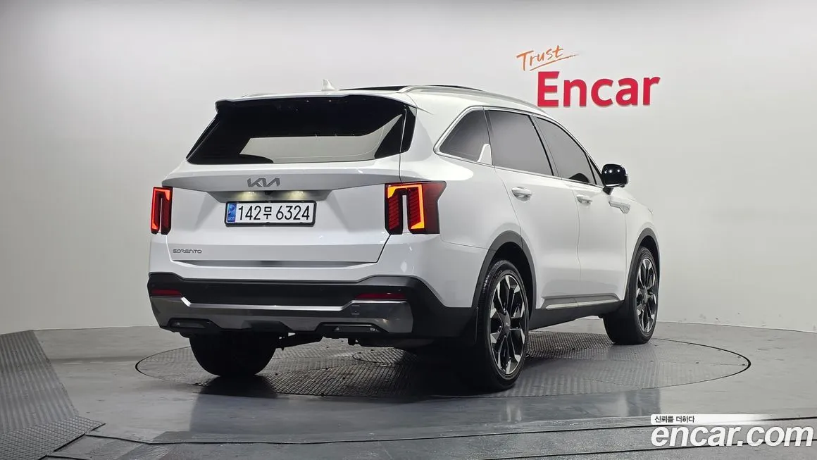 Kia Sorento — фото 10