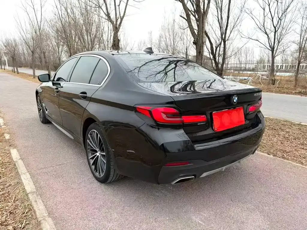 BMW 5 Series — фото 2