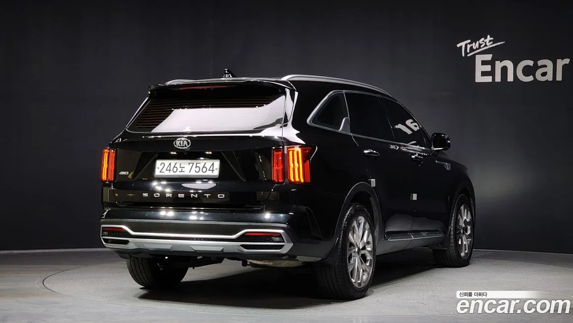 Kia Sorento — фото 4