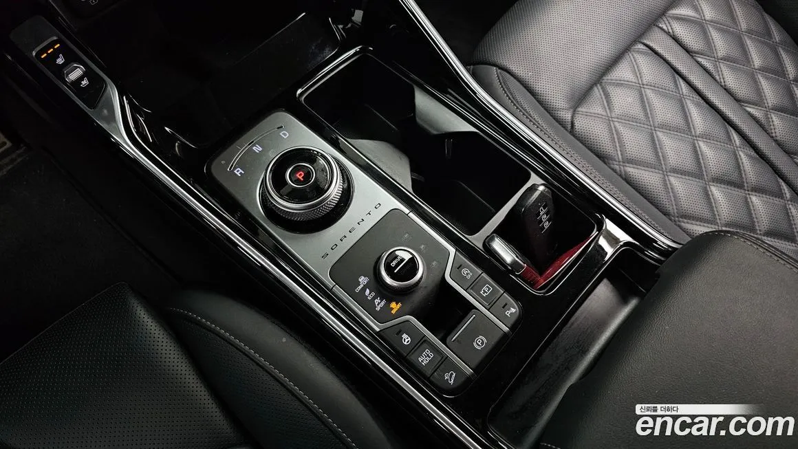 Kia Sorento — фото 10