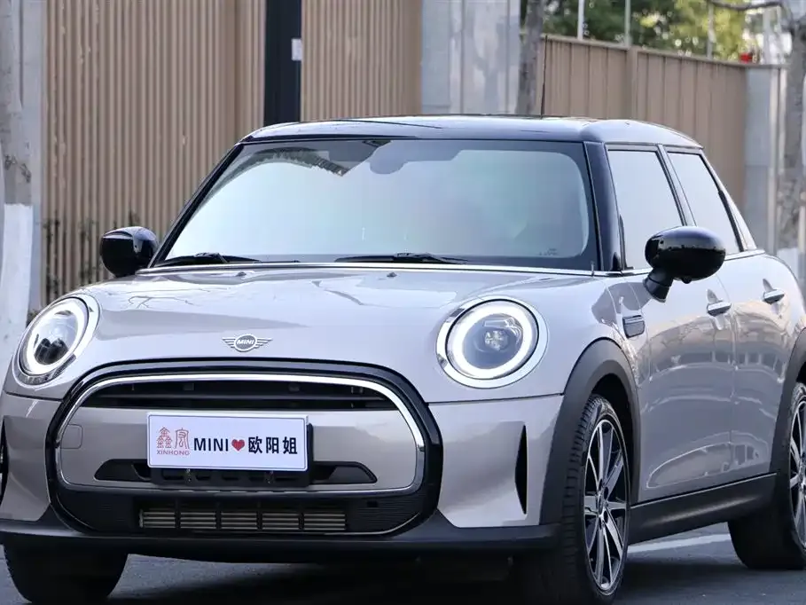 MINI Cooper (3-door) 2024 из CN, фото 1
