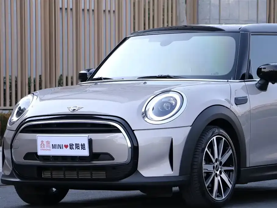 MINI Cooper (3-door) 2024 из CN, фото 2