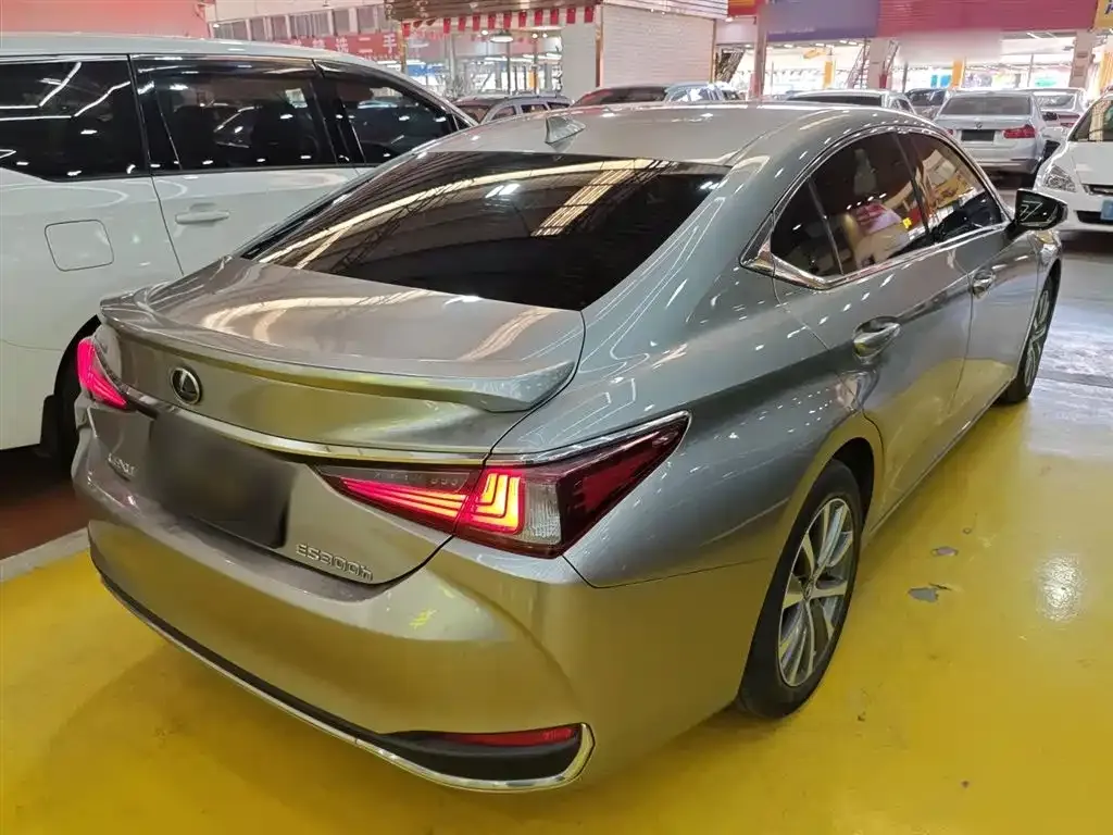 Lexus ES 2021 из CN, фото 2