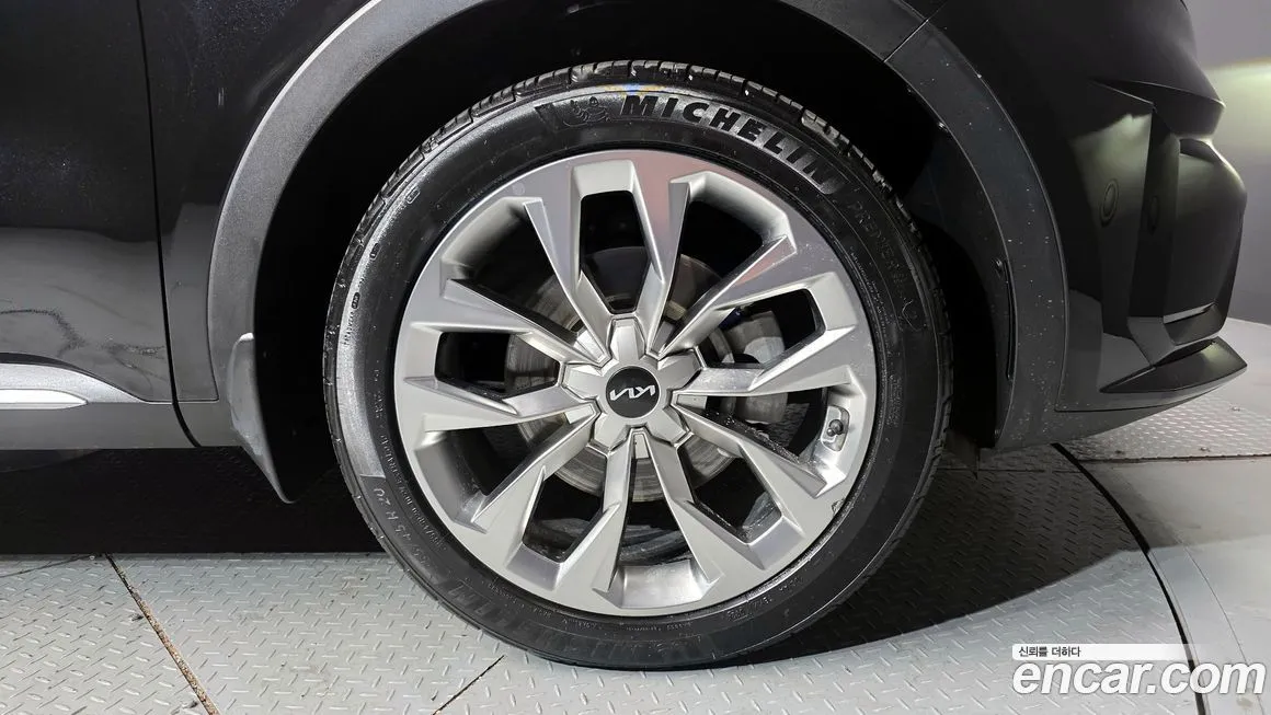 Kia Sorento — фото 7