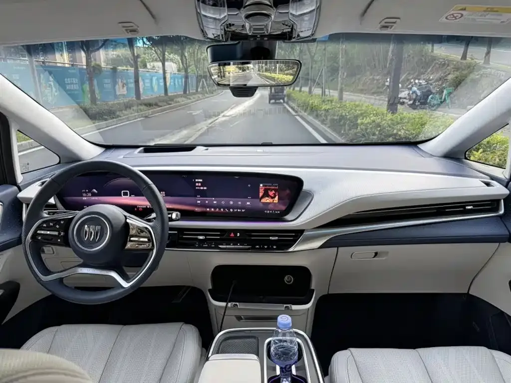 Buick Century 2023 из CN, фото 4