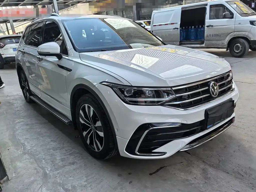 Volkswagen Tiguan L 2021 из CN, фото 10