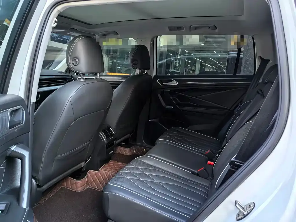 Volkswagen Tiguan L 2021 из CN, фото 6