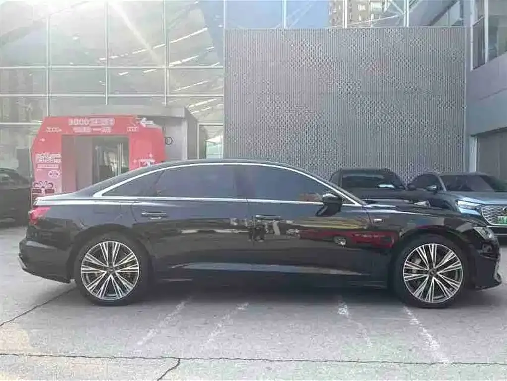 Audi A6L 2024 из CN, фото 2