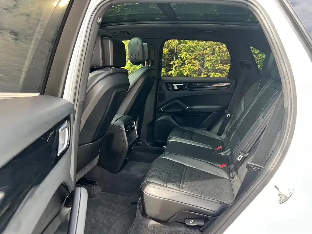 Porsche Cayenne Hybrid 2022 из CN, фото 8