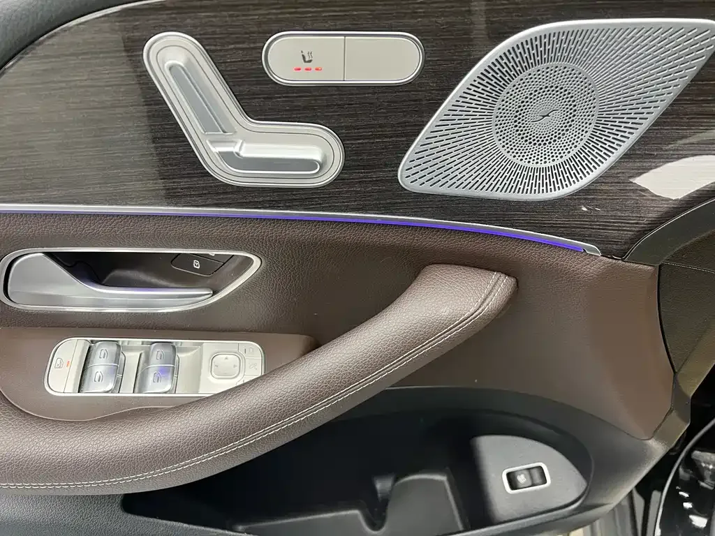 Mercedes-Benz GLE — фото 10