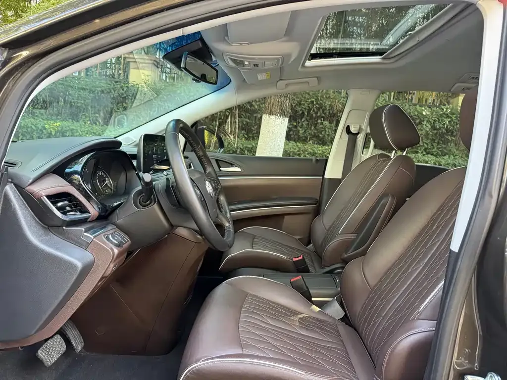 Buick GL8 2022 из CN, фото 2