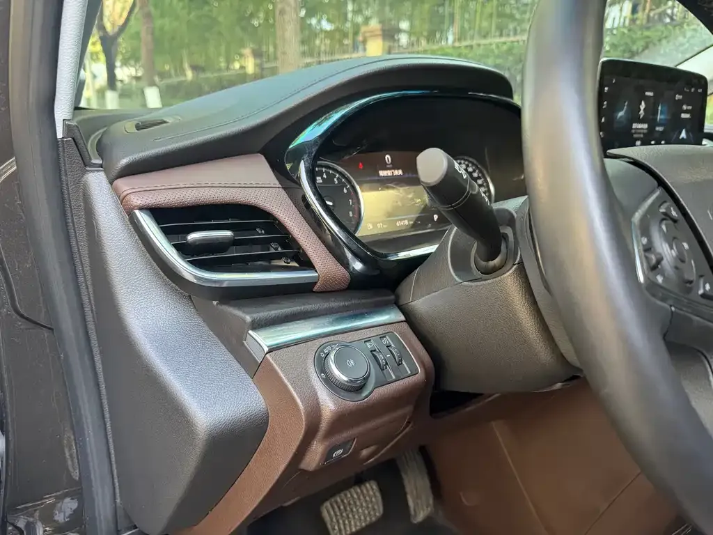 Buick GL8 2022 из CN, фото 3