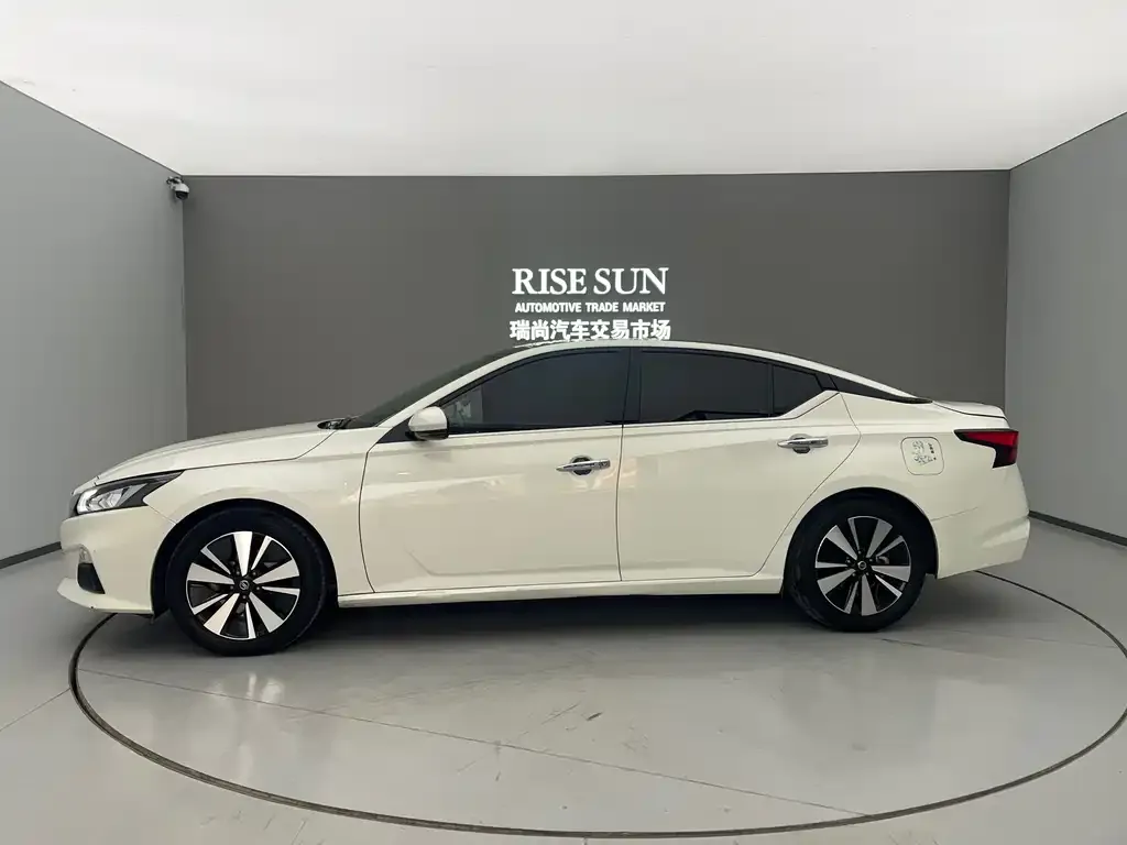 Nissan Teana 2022 из CN, фото 2