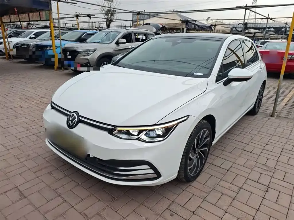 Volkswagen Golf 2023 из CN, фото 10