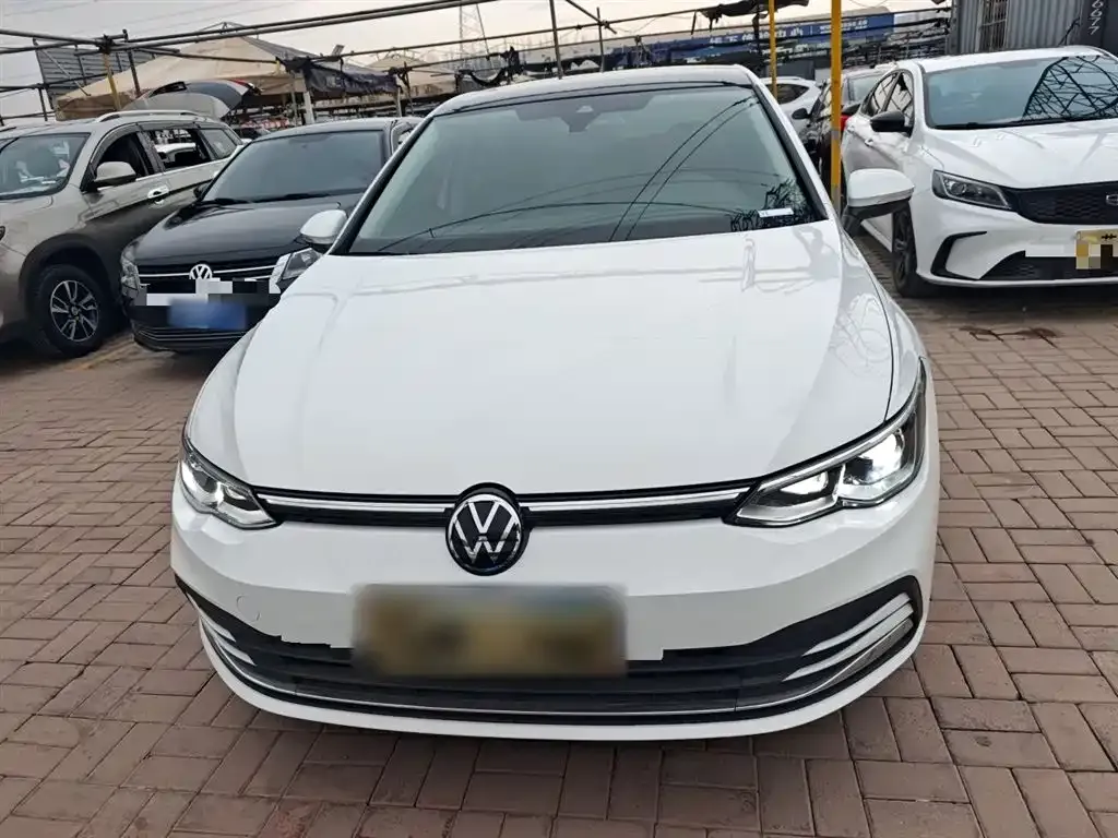Volkswagen Golf 2023 из CN, фото 9