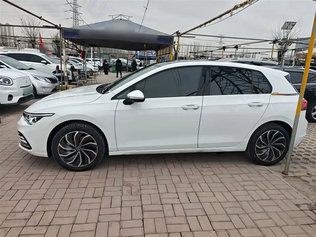 Volkswagen Golf 2023 из CN, фото 4