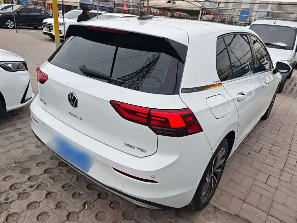 Volkswagen Golf 2023 из CN, фото 6
