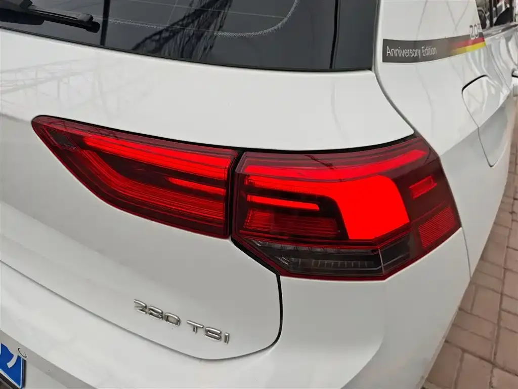 Volkswagen Golf 2023 из CN, фото 8
