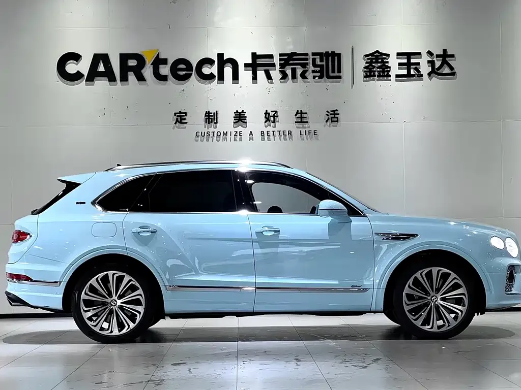 Bentley Bentayga PHEV 2023 из CN, фото 9