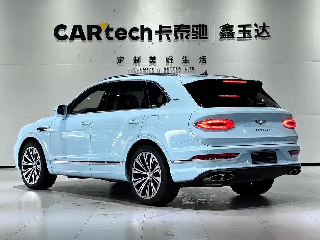 Bentley Bentayga PHEV 2023 из CN, фото 3