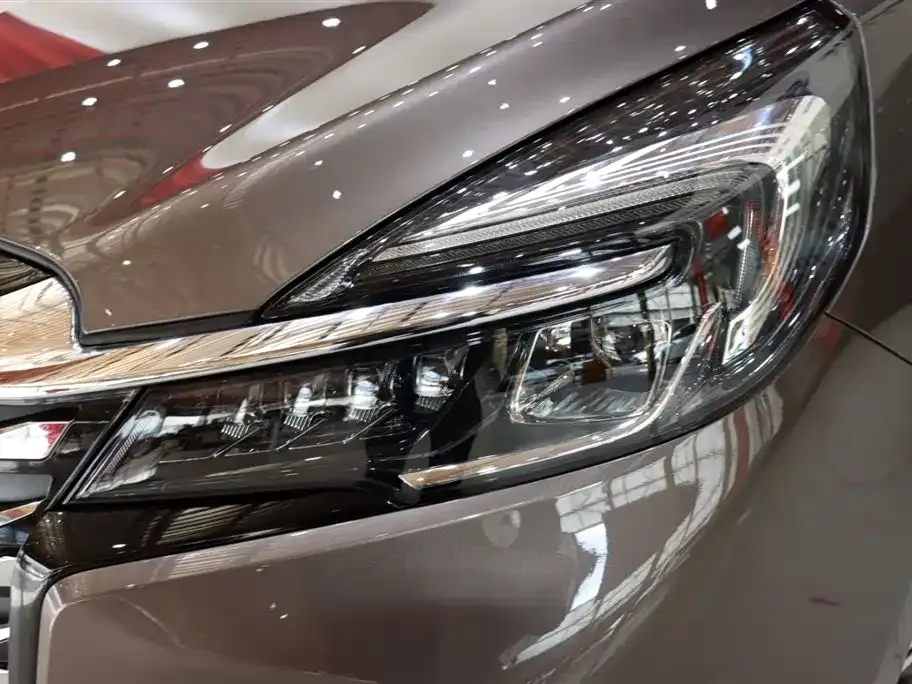 Buick GL8 2024 из CN, фото 6