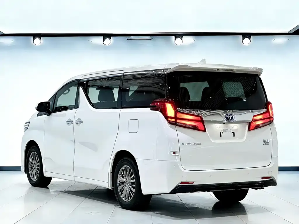 Toyota Alphard 2022 из CN, фото 7