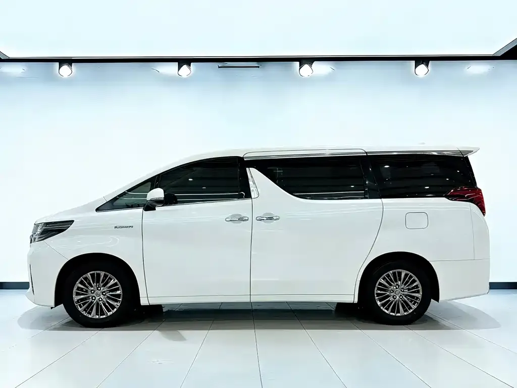Toyota Alphard 2022 из CN, фото 5